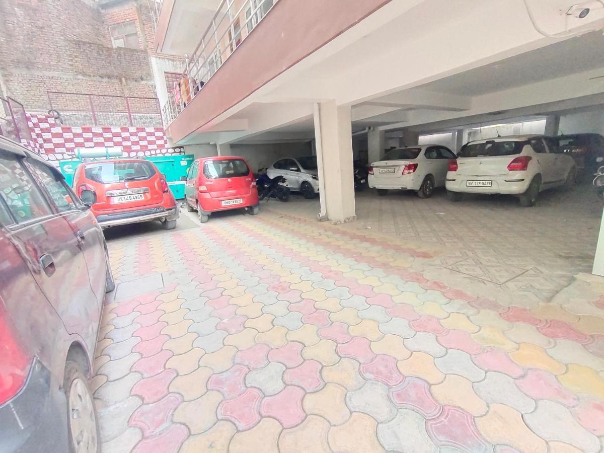 Karwaan Hostel Rishīkesh Buitenkant foto