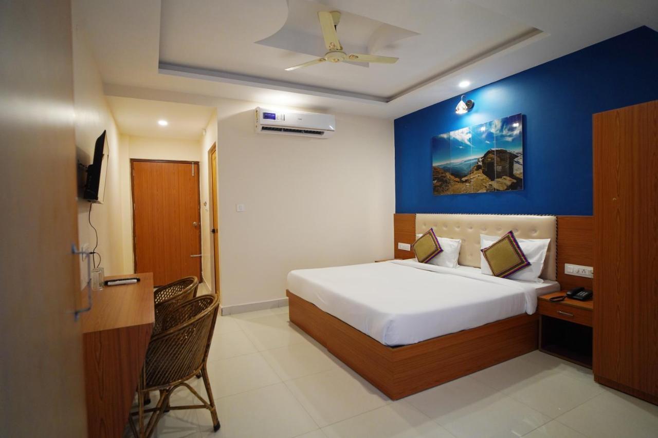 Karwaan Hostel Rishīkesh Buitenkant foto