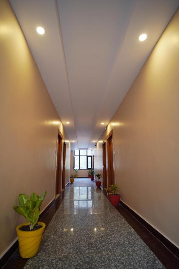 Karwaan Hostel Rishīkesh Buitenkant foto