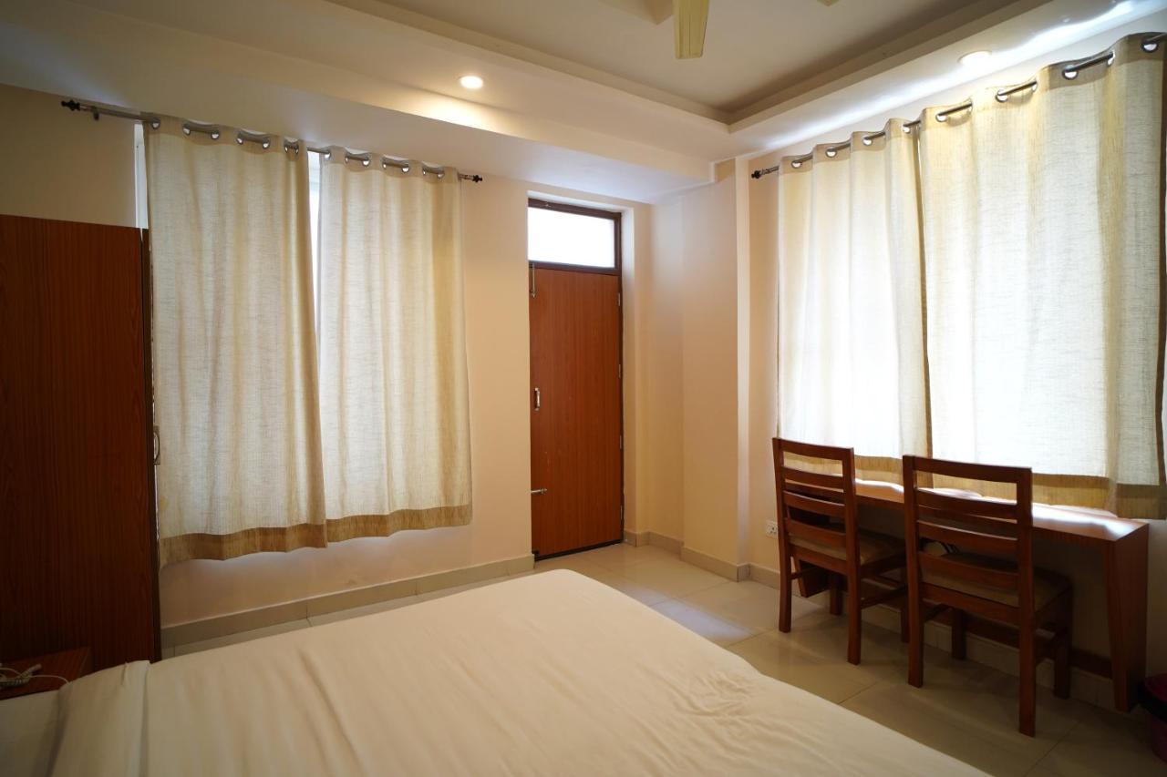 Karwaan Hostel Rishīkesh Buitenkant foto