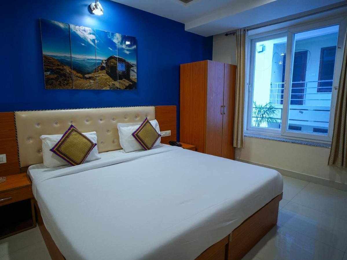 Karwaan Hostel Rishīkesh Buitenkant foto