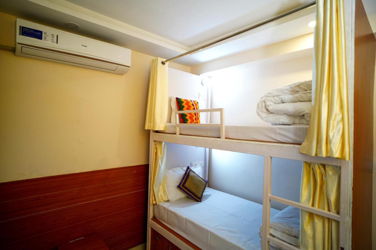 Karwaan Hostel Rishīkesh Buitenkant foto