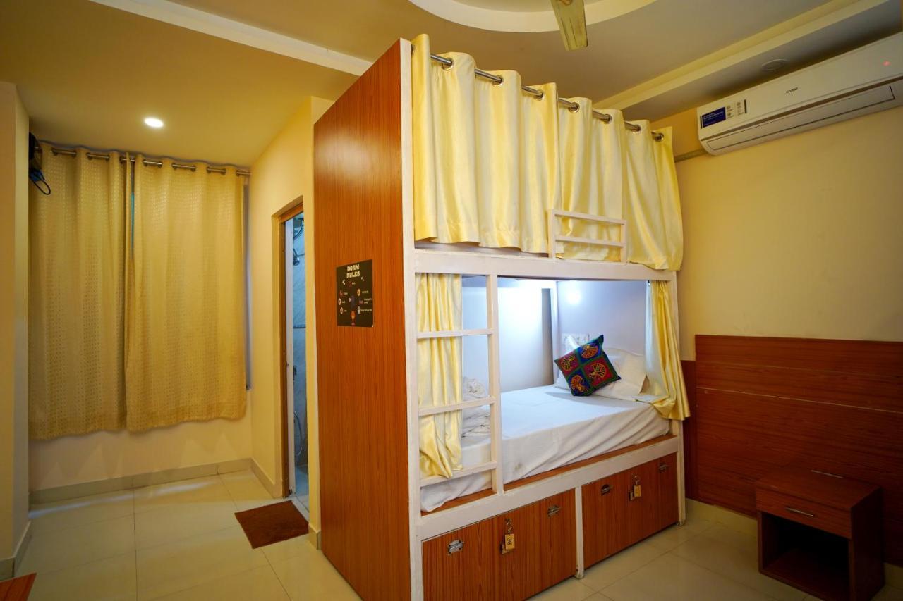 Karwaan Hostel Rishīkesh Buitenkant foto