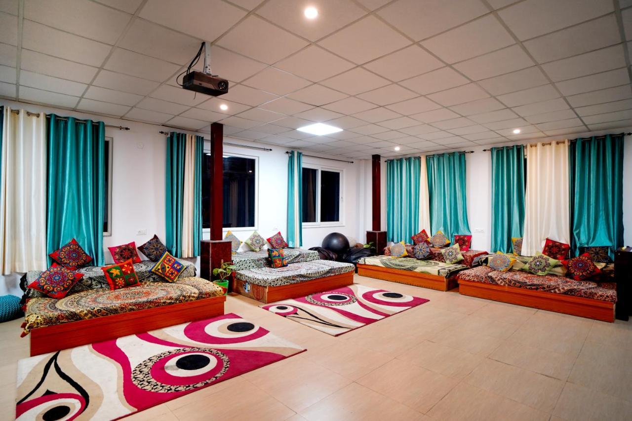 Karwaan Hostel Rishīkesh Buitenkant foto