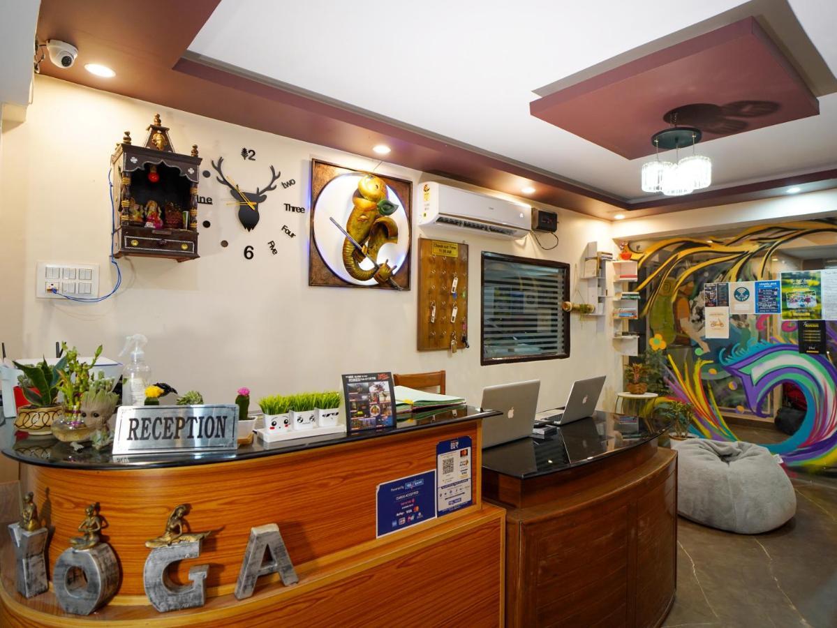 Karwaan Hostel Rishīkesh Buitenkant foto